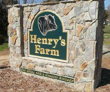 custom sign for henry's farm